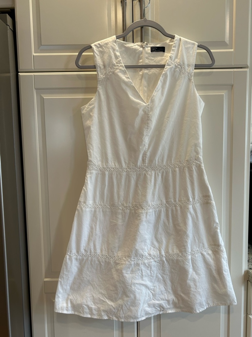 GAP White Sleeveless V-Neck Cotton Dress